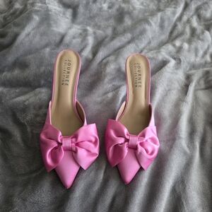 Journee Collection Fuchsia Bow Mules Size 9.5